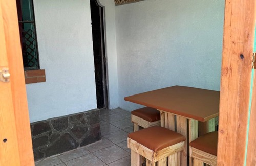 Antigua Guatemala Cabin | COTTAGE CALLE REAL 5 minutes from downtown!