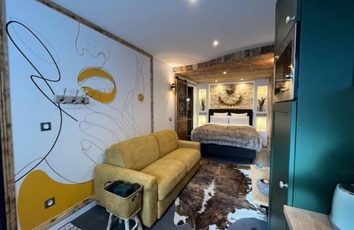 Jouars-Pontchartrain Apartment | Cottage Chalet