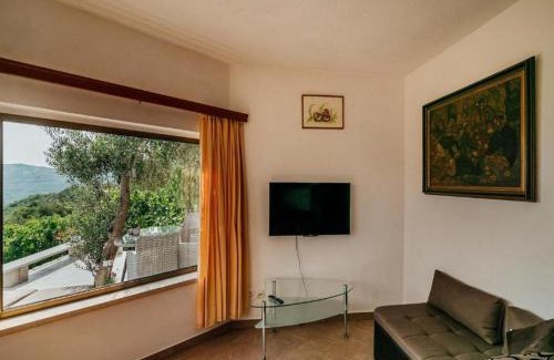 Municipality of Dubrovnik House | Cottage Ciara - One bedroom Holiday Home with pool and sea view