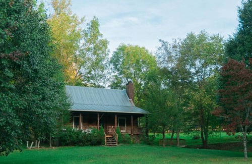 Weaverville Cottage | Cottage · Cozy cottage for work & play!