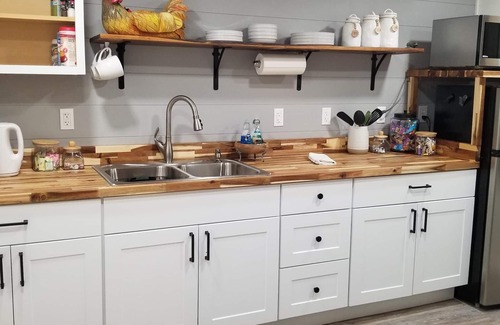 Abingdon Cottage | Cottage Directly on the Virginia Creeper Trail- Alvarado Station Abingdon