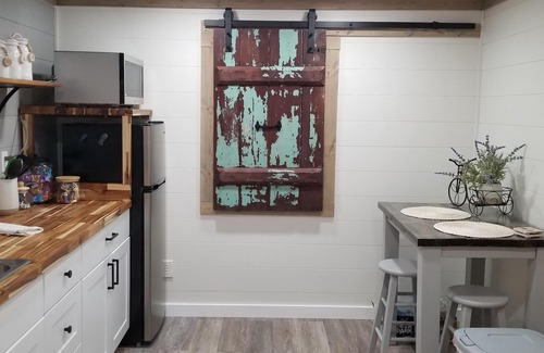 Abingdon Cottage | Cottage Directly on the Virginia Creeper Trail- Alvarado Station Abingdon