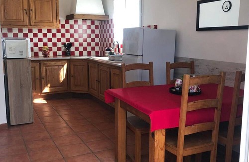 Saint-Christol-Les-Ales House | Cottage 'Gite Le Murier Platane' with Wi-Fi and Air Conditioning