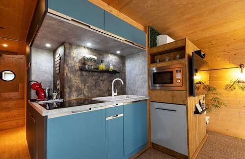 Sainte-Croix-aux-Mines Cottage | Cottage-Private Bathroom-Little Coccinelle 4p