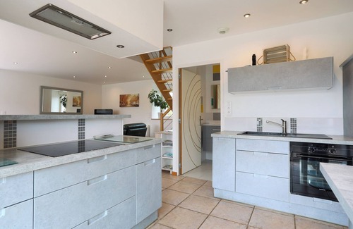 Andel House | Cottage 'Gîte Terre Et Mer' with Private Terrace, Shared Garden and Wi-Fi