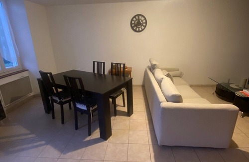 Tillou Apartment | Cottage in quiet village