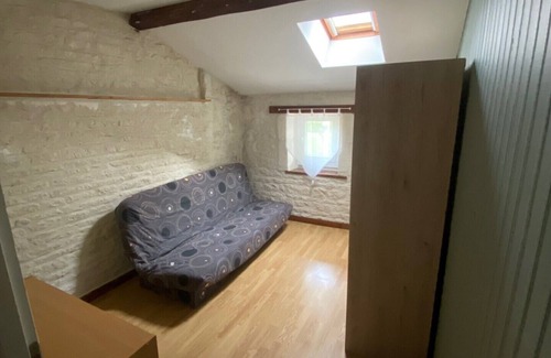 Tillou Apartment | Cottage in quiet village