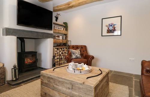 Whitbeck Cottage | COTTAGE IN THE HILL, romantic, character holiday cottage in Silecroft