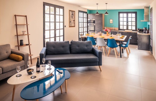 Cairanne Villa | Cottage in the vineyard with view of Mont Ventoux