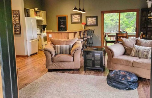 Beasley Cottage | Cottage in "The Woods Nelson" with Lake Views