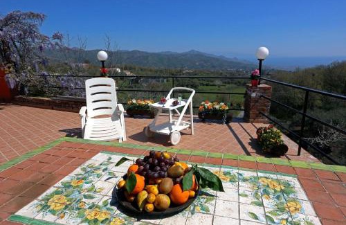 Piedimonte Etneo House | Cottage