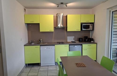 Chaveignes Apartment | Cottage Le Vau 2, draps fournis, piscine