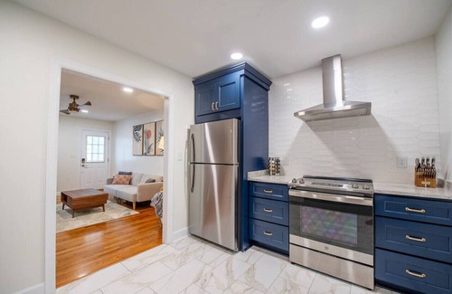 Tallahassee House | Cottage @ Midtown - Central Location! (2)