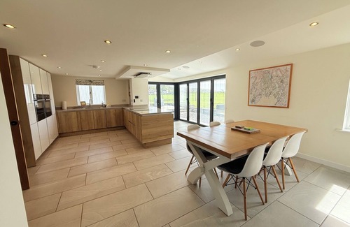Grange-over-Sands Cottage | Cottage near Lake Windermere