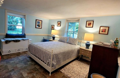 Charlottesville House | Cottage on quiet farm close to town and wineries