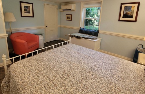 Charlottesville House | Cottage on quiet farm close to town and wineries