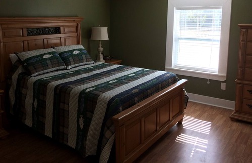 Lexington Cottage | Cottage on working Thoroughbred Horse Farm on Kentucky's Horse Parkway