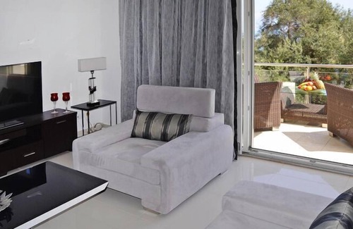 Perama House | Cottage, Perama