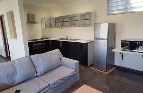 Greater Johannesburg Metropolitan Area Apartment | Cottage Self-Catering Fully Fitted Private Unit 6