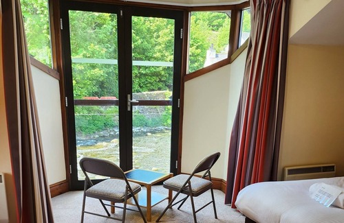 Backbarrow Cottage | Cottage - sleeps 4, pet friendly, real fire