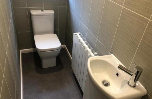 Thornthwaite House | Cottage - Sleeps 4 - Pets Ok - Garden - Parking