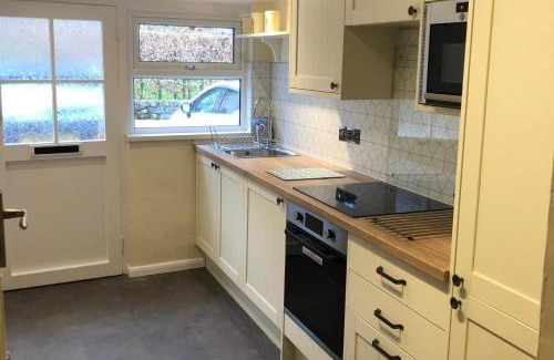 Thornthwaite House | Cottage - Sleeps 4 - Pets Ok - Garden - Parking