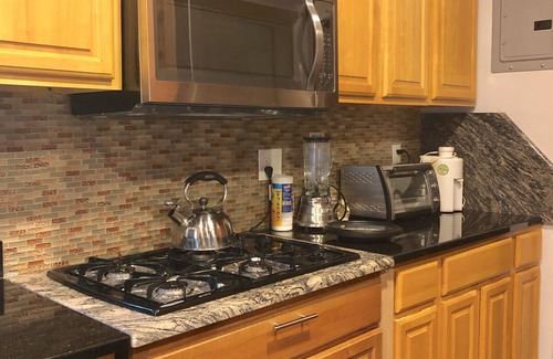 Mongaup Valley House | Cottage style Bungalow/shared pool 8 min to bethel woods/10min to world Casino