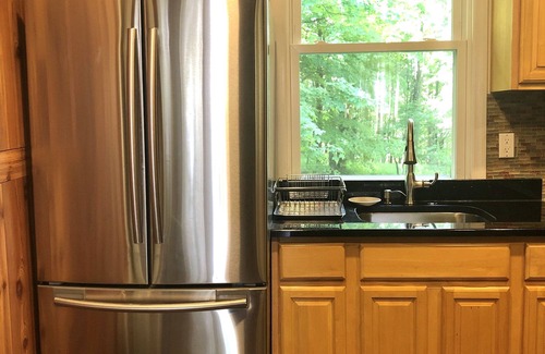 Mongaup Valley House | Cottage style Bungalow/shared pool 8 min to bethel woods/10min to world Casino