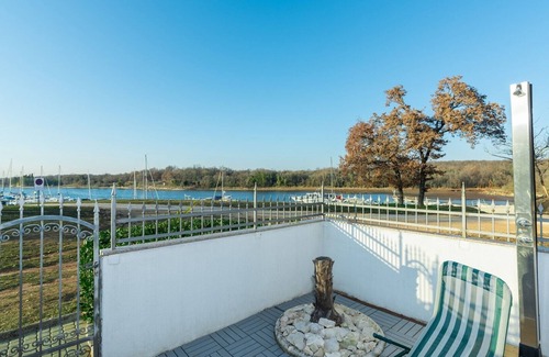 Cervar Porat House | Cottage Sunset in Cervar Porat