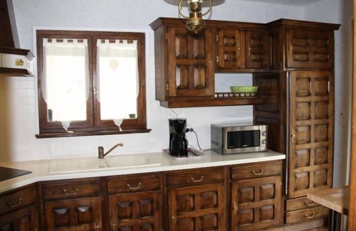 Belleville-sur-Meuse Cottage | Cottage with enclosed garden, terrace and Wi-Fi, near Verdun