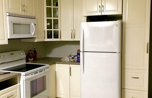 Alcona Cottage | Cottage with hot tub and sauna