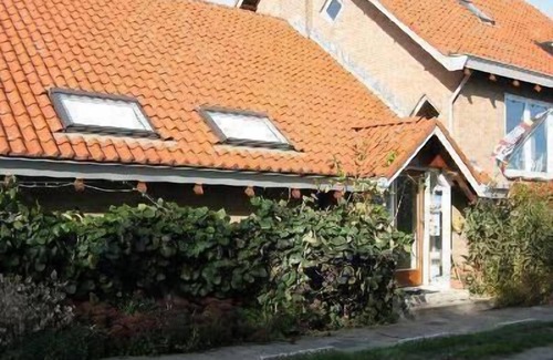 Wissenkerke Apartment | Cottage with large terrace.