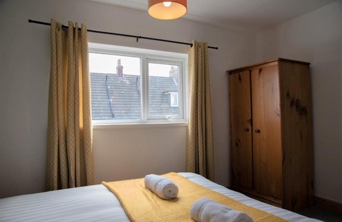 Newcastle-upon-Tyne House | Cottenham - City Centre with Free Private Parking 2 toilets 4 Bedroom Sleeps 8