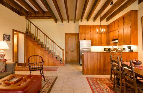 Natchez House | Cotton Alley, Charming 2 Bedroom Retreat in Historic Natchez