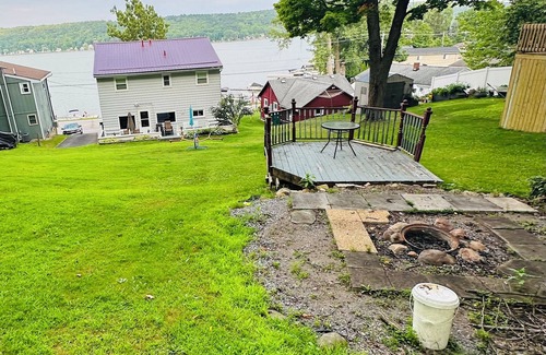 Scottsburg House | Cottonwood Cove Comfort Cottage