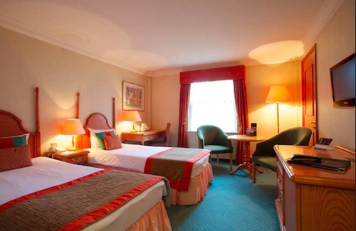 Coulsdon East Hotel | Coulsdon Manor Hotel and Golf Club