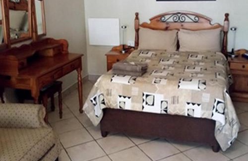 Polokwane Cabin | Country Blue Luxury Guest House