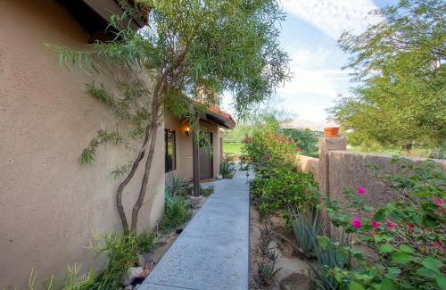 Borrego Springs House | Country Club Home 2 BR, 2 BA and Den about 1 Mi to Golf