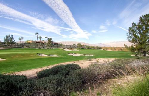 Borrego Springs House | Country Club Home 2 BR, 2 BA and Den about 1 Mi to Golf