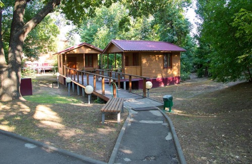 Vtoraya Pyatiletka Hotel | Country Club Neftyanik