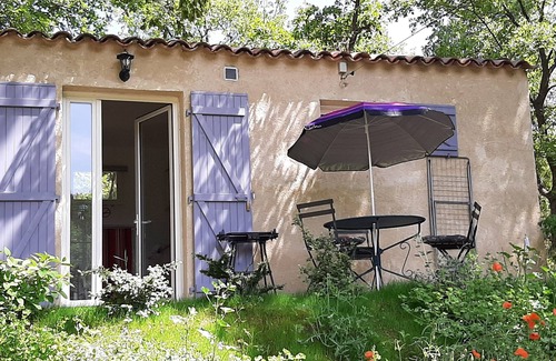 Sainte-Croix-a-Lauze House | Country cottage, calm and relaxation in the sun.