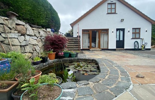Newry Apartment | Country Cottage close to the city.