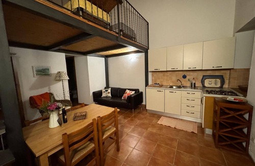 Girifalco Other | Country estate with a view of the water