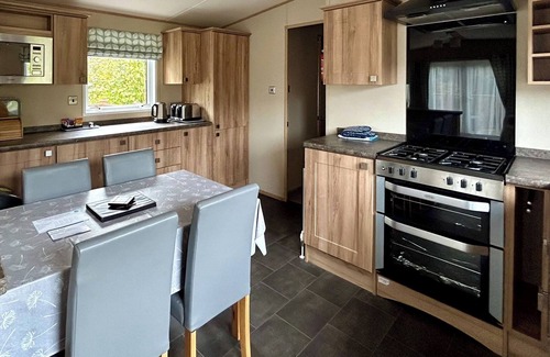 Tintagel House | Country Holiday Home Platinum Four Spa