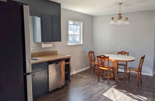 Laceys Spring House | Country Home near City, 3 bedroom, sleeps up to 10