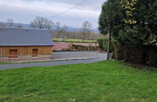 Saint-Pierre-Tarentaine House | Country house for fourteen people, lovely country setting