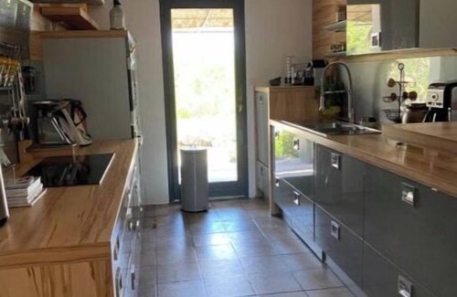 Alleins Villa | Country house 3 minutes from the Pont Royal golf course