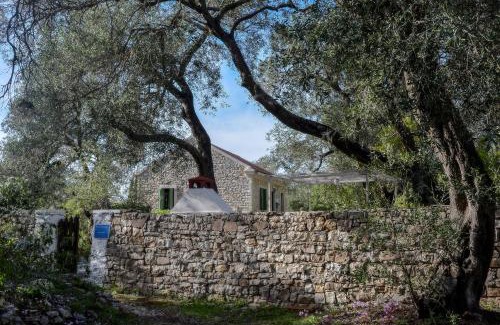 Koutsi House | Country house