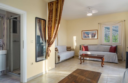 Ios Villa | Country House 'Hope - Ios' with Sea View, Wi-Fi and Air Conditioning