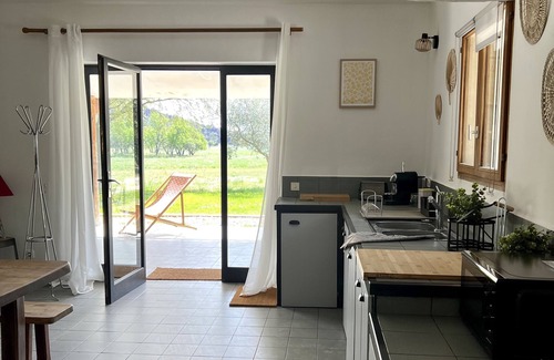 Barbentane Villa | Country house, Montagnette